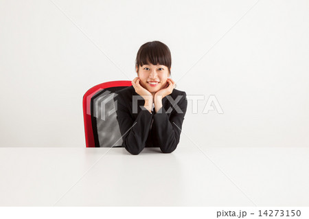 スーツの女性 14273150