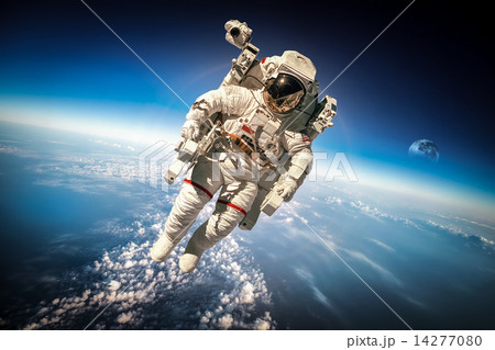 Astronaut in outer space 14277080