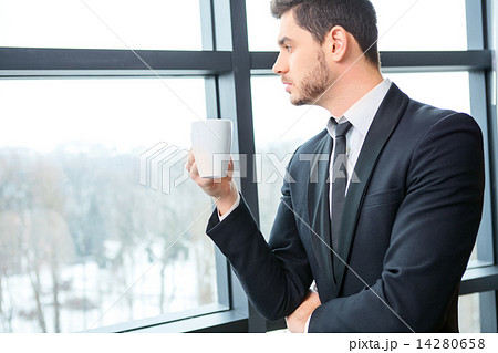 Businessman in the luxury hotel Businessman in the luxury hotel 14280658