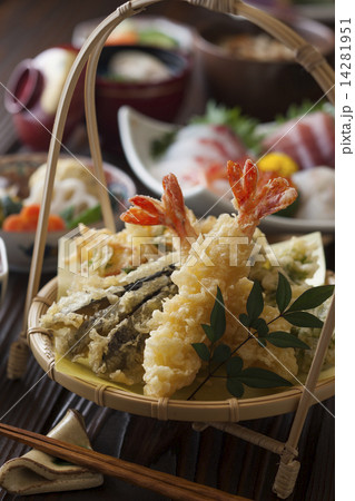 会席料理の揚げ物 14281951