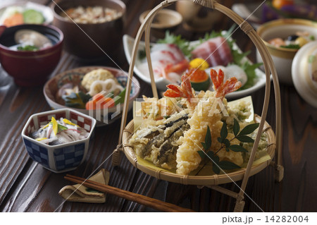 会席料理の揚げ物 14282004
