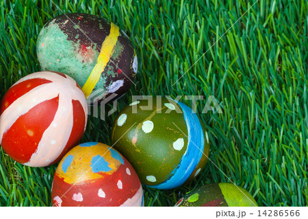 Happy easter eggs group on grass,can use as background for god f 14286566