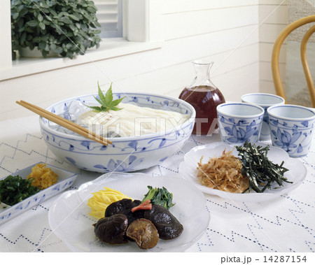 そうめんのある食卓 そうめんのある食卓 14287154