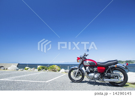 湘南の海とオートバイ 14290145