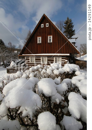 Winter cottage Winter cottage 14291149