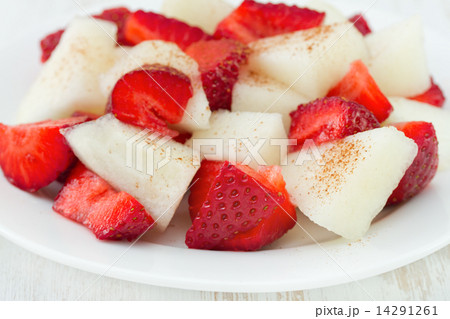 fruit salad 14291261
