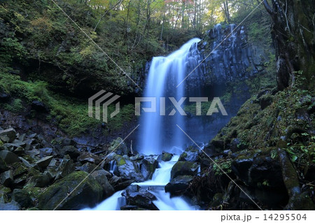 マックラ滝 14295504