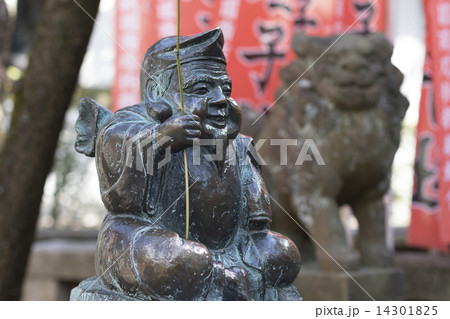 八坂神社のえびす像の写真素材