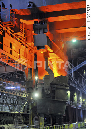 hot molten steel 14302353
