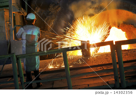 Molten hot steel pouring and worker 14302356
