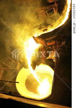 Molten hot steel pouring Molten hot steel pouring 14302404