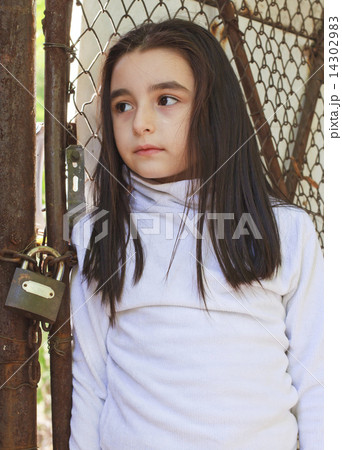 Sad girl 14302983