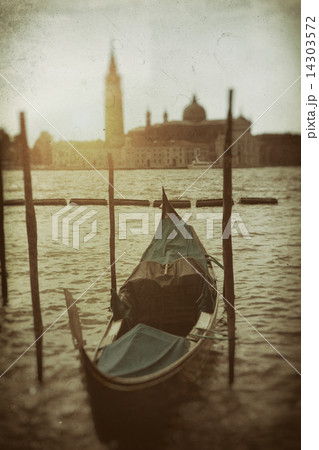 Gondola on Grand Canal in Venice 14303572