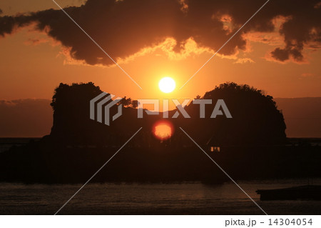 和歌山県　円月島　サンセットゴースト 14304054
