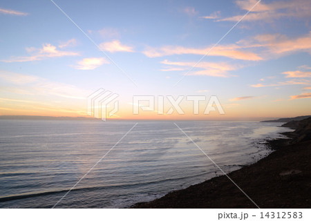 Sunset Afterglow over Horizon Sunset Afterglow over Horizon 14312583