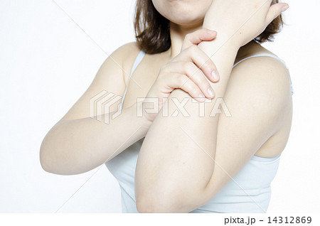 女性 手元 美容 ケア 角質 ひじ ビューティー 女性 手元 美容 ケア 角質 ひじ ビューティー 14312869