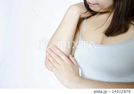 女性 手元 美容 ケア 角質 ひじ ビューティー 女性 手元 美容 ケア 角質 ひじ ビューティー 14312879