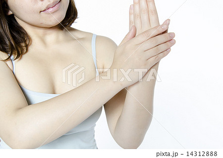 女性　手元　美容　ケア　腕　ビューティー 14312888