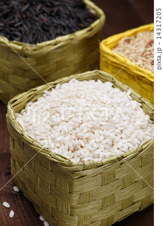 rice in baskets 14317205