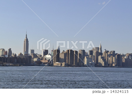 Views from Williamsburg Views from Williamsburg 14324115