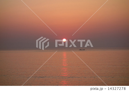 日の出 14327278