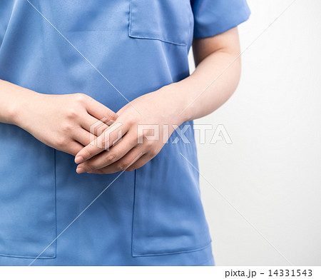 スクラブの女性 14331543
