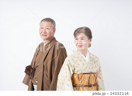 シニアの夫婦 シニアの夫婦 14332116