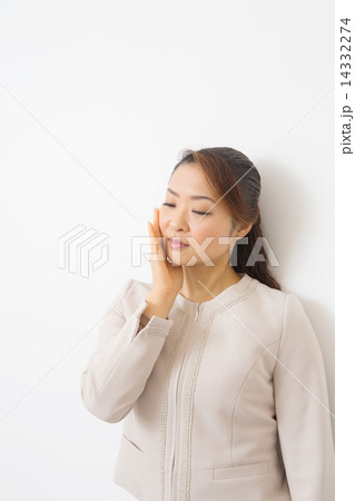 30代女性　フェイスケア 14332274
