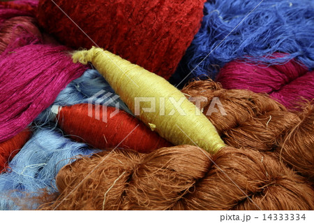 Colorful raw silk thread Colorful raw silk thread 14333334
