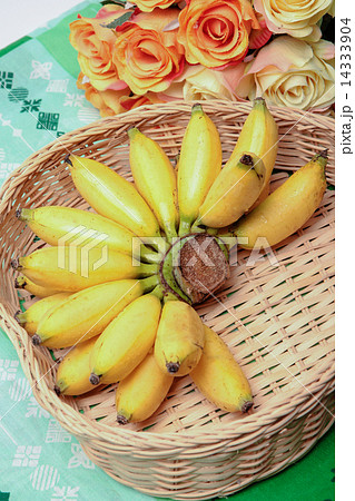 banana with simple decor banana with simple decor 14333904