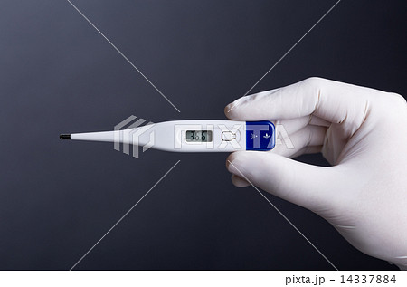 Hand with thermometer  14337884