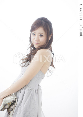 ドレスを着た女性 ドレスを着た女性 14339913