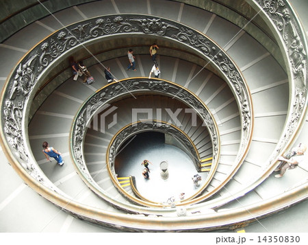 バチカン美術館のらせん階段 14350830