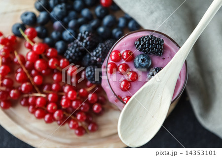 Yogurt Yogurt 14353101