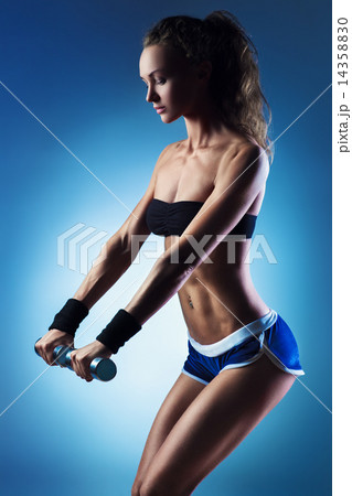 Young sports woman 14358830