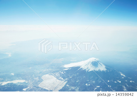 上空から見る富士山 上空から見る富士山 14359842