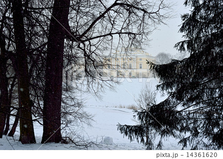 Winter landscape of the Pavlovsk garden and palace. 14361620