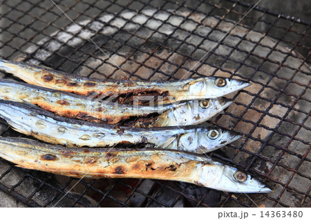 秋刀魚の丸干し七厘焼き 秋刀魚の丸干し七厘焼き 14363480