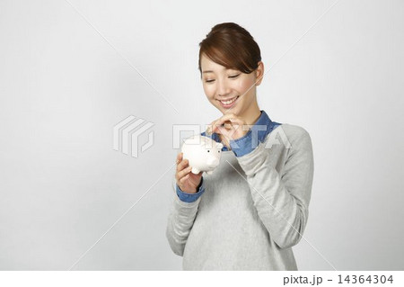 貯金 女性 貯金 女性 14364304