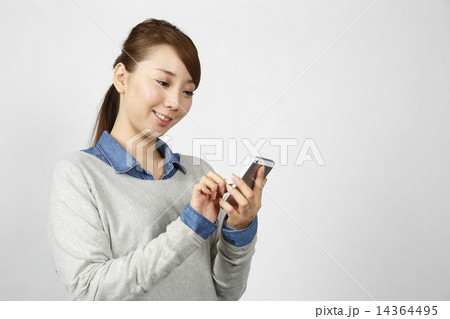 スマートフォン 女性 スマートフォン 女性 14364495