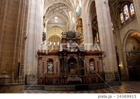 セゴビア大聖堂の内部 スペインの写真素材