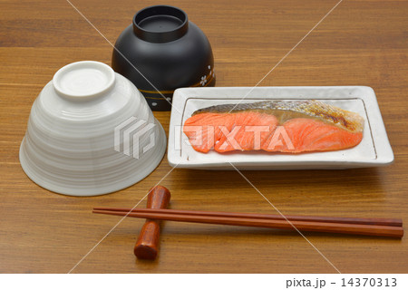 鮭の塩焼き 14370313