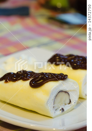 crepe rolls 14372750