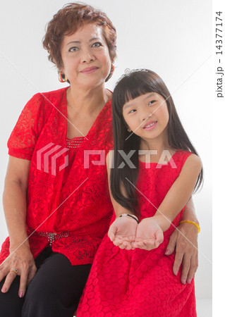 Grandmother and Granddaughter 14377174