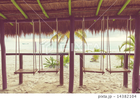Beach Beach 14382104
