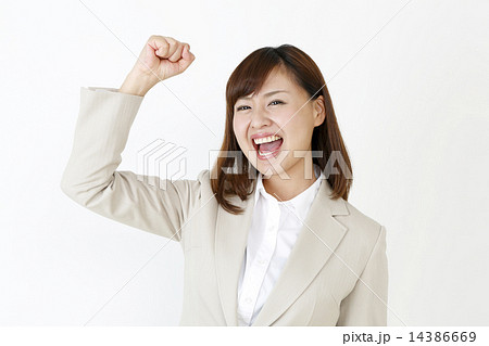 応援する女性 応援する女性 14386669