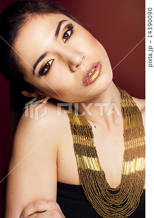 Pretty girl with bijouterie. Fashion photo. 14390090