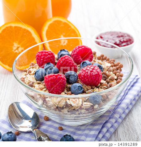 Muesli with fresh fruit Muesli with fresh fruit 14391289
