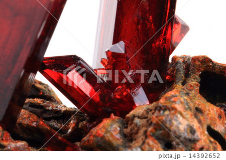 K3 [Fe (CN)6] potassium-ferricyan ide crystal 14392652