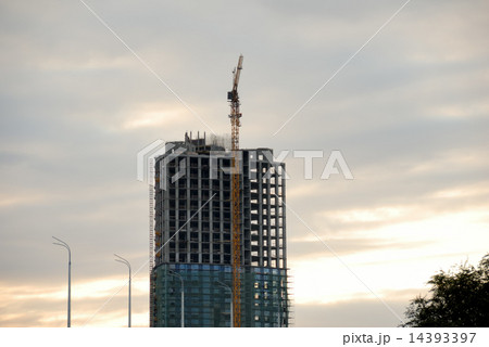 Construction of office building 14393397
